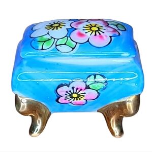 Miniature Toya footed Trinket box